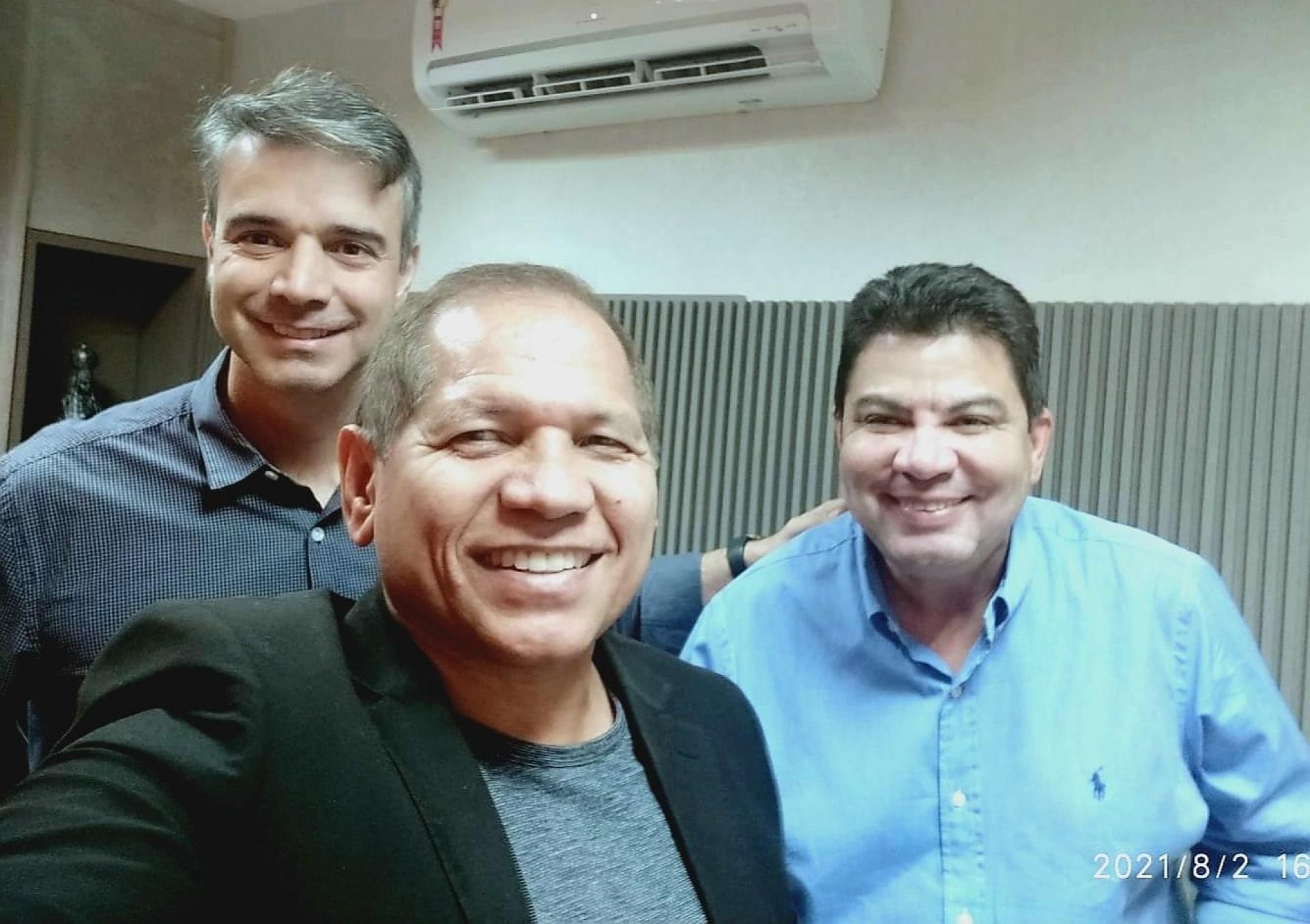 Nestor, Luiz da Penha e Cidinho Santos
