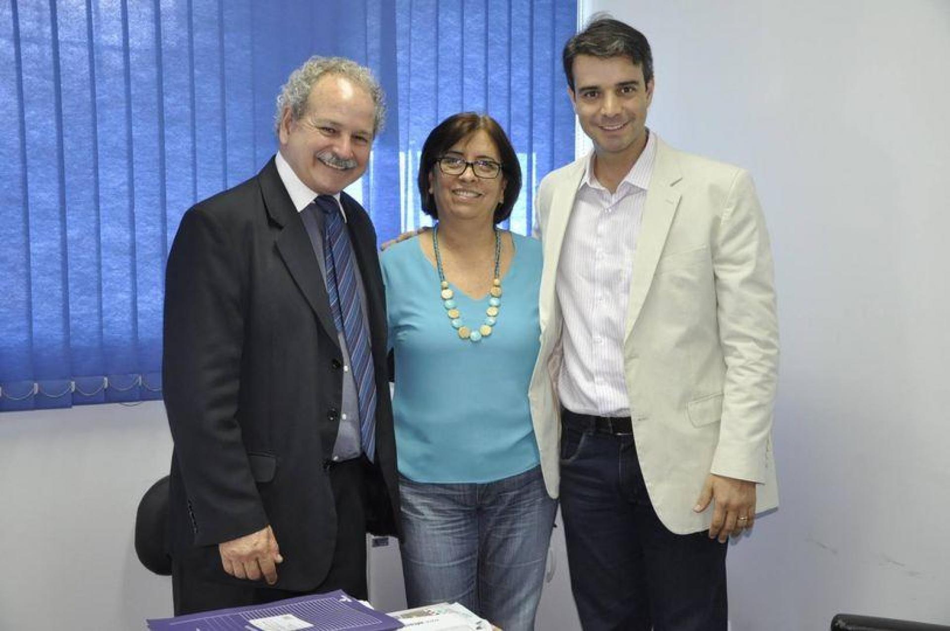 José Guilherme do Sebrae visita o Secretário Nestor Fidelis